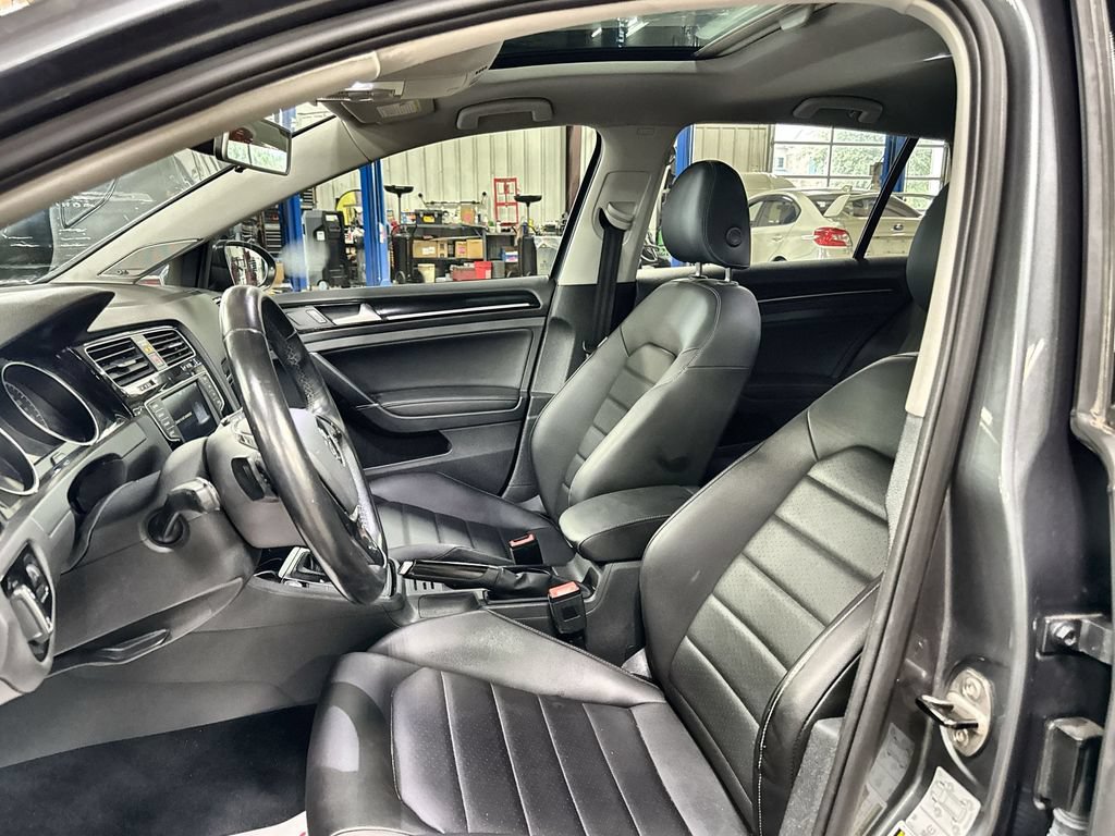 Used 2017 Volkswagen Golf SEL FWD image 12