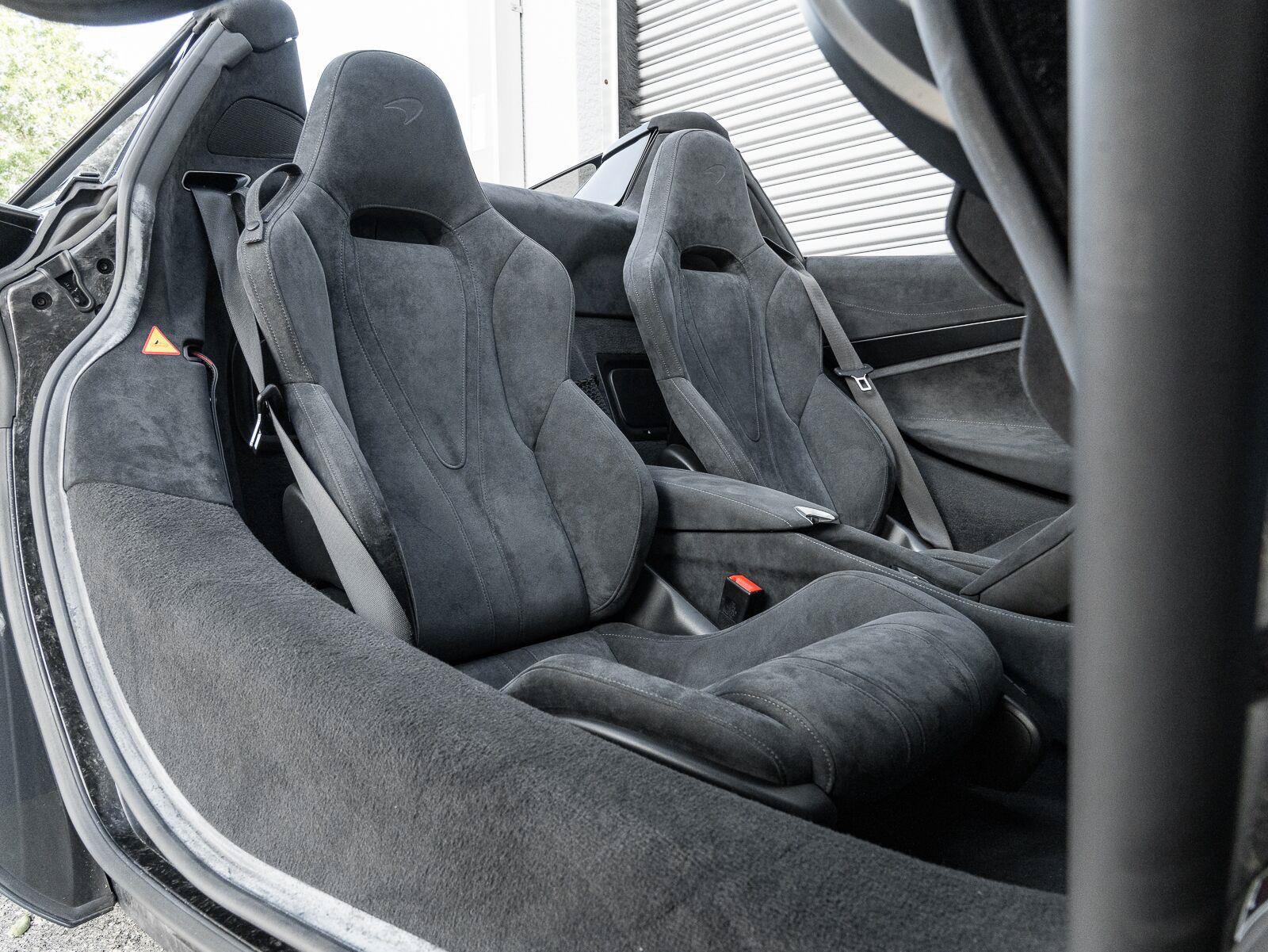 Used 2020 McLaren 720S Spider RWD image 24