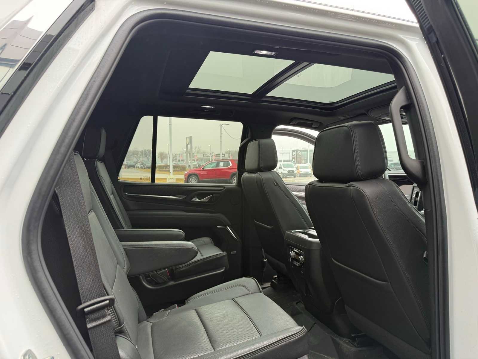 Used 2024 GMC Yukon Denali image 9