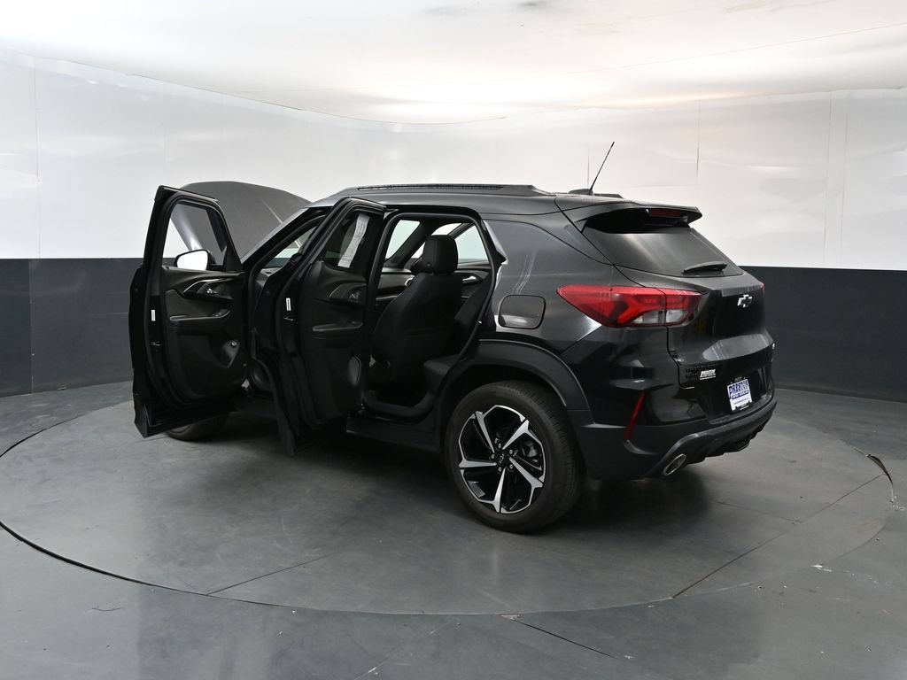 Used 2023 Chevrolet TrailBlazer RS w/ Sun and Liftgate Package AWD/4WD image 28