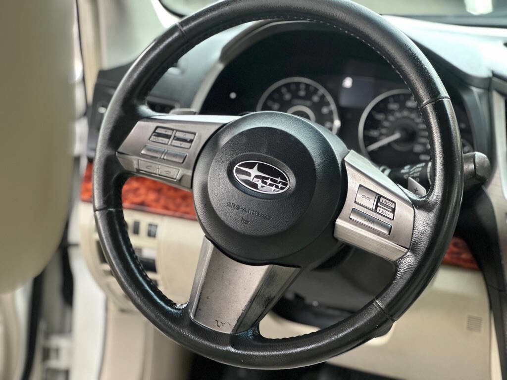 Used 2011 Subaru Outback 2.5i Limited w/ PWR Moonroof Pkg image 8