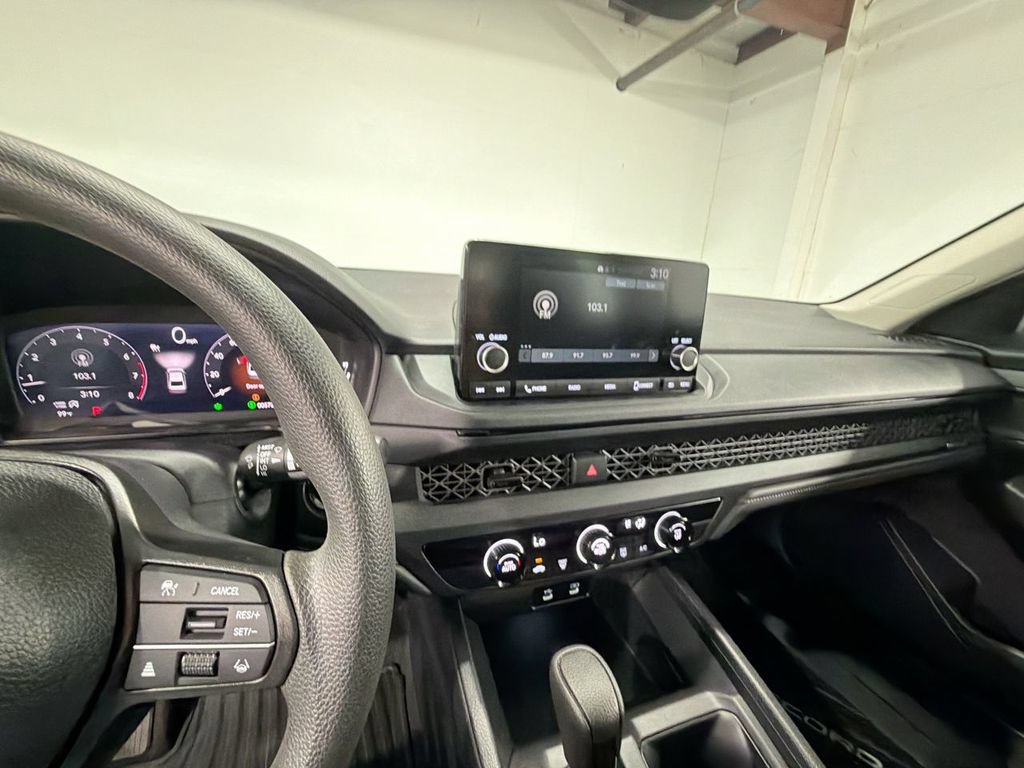 Certified 2025 Honda Accord LX image 17
