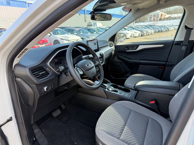 Used 2022 Ford Escape SE w/ Convenience Package image 3