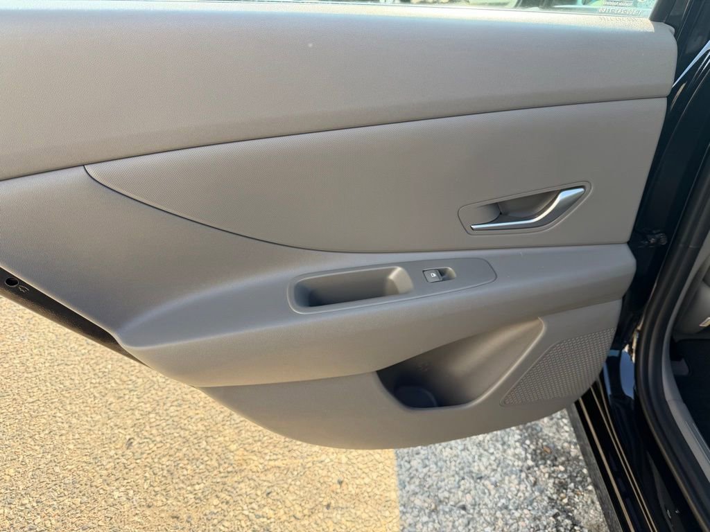 Certified 2023 Hyundai Elantra SEL image 16