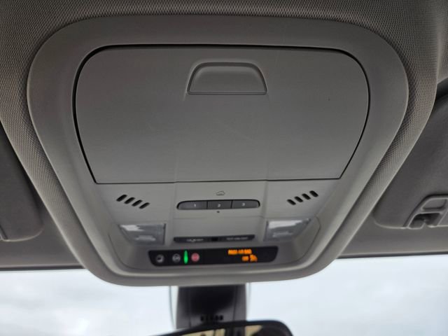 Used 2021 GMC Acadia SLT w/ Technology Package image 30