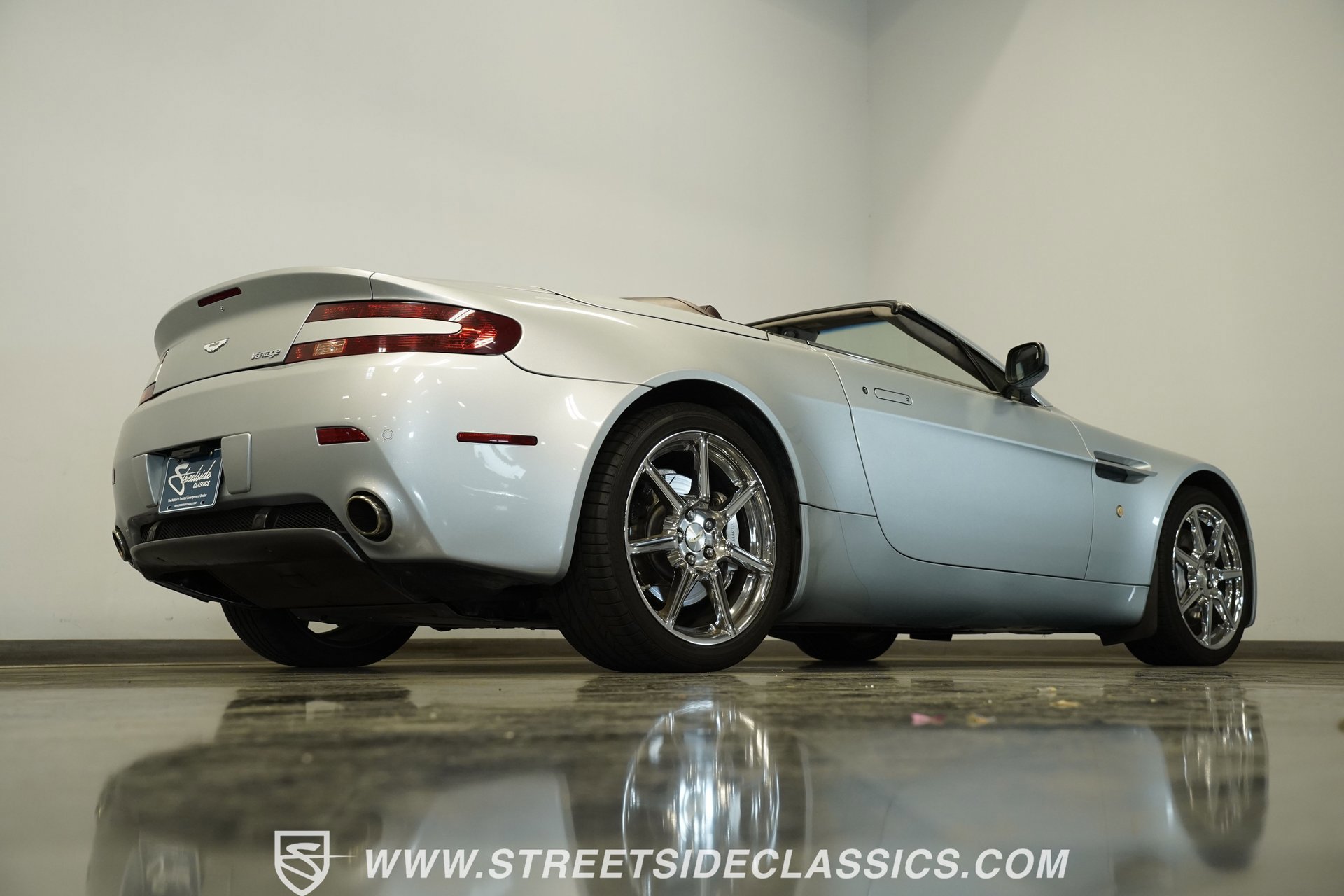 Used 2008 Aston Martin V8 Vantage Roadster image 16