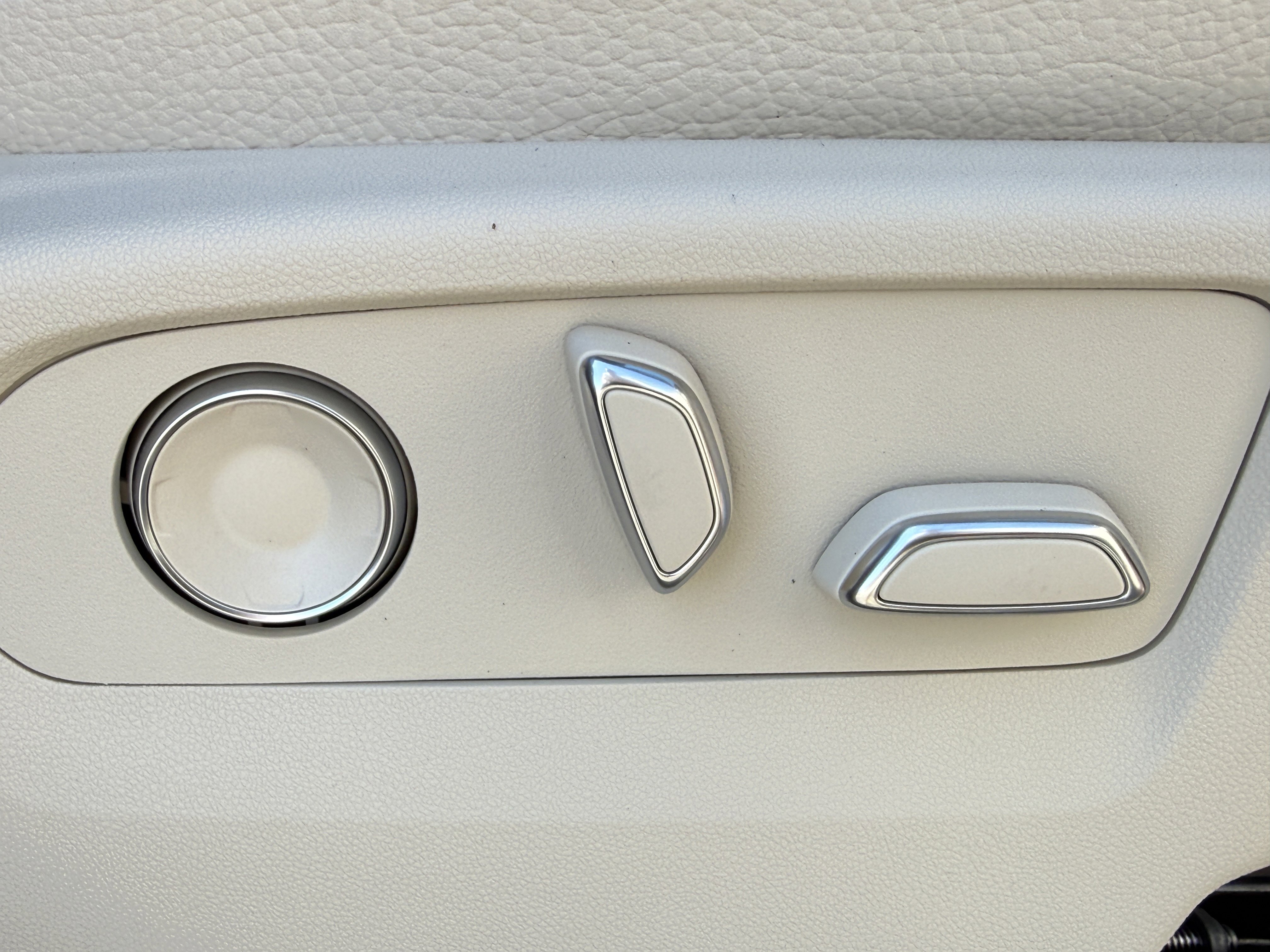 New 2026 GMC Yukon Denali image 18