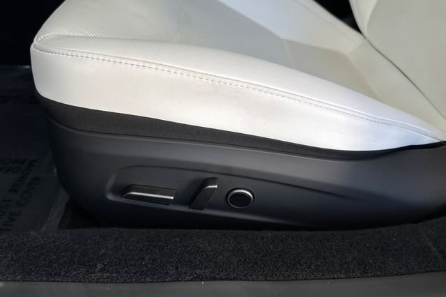 Used 2025 Tesla Model 3 Long Range image 13