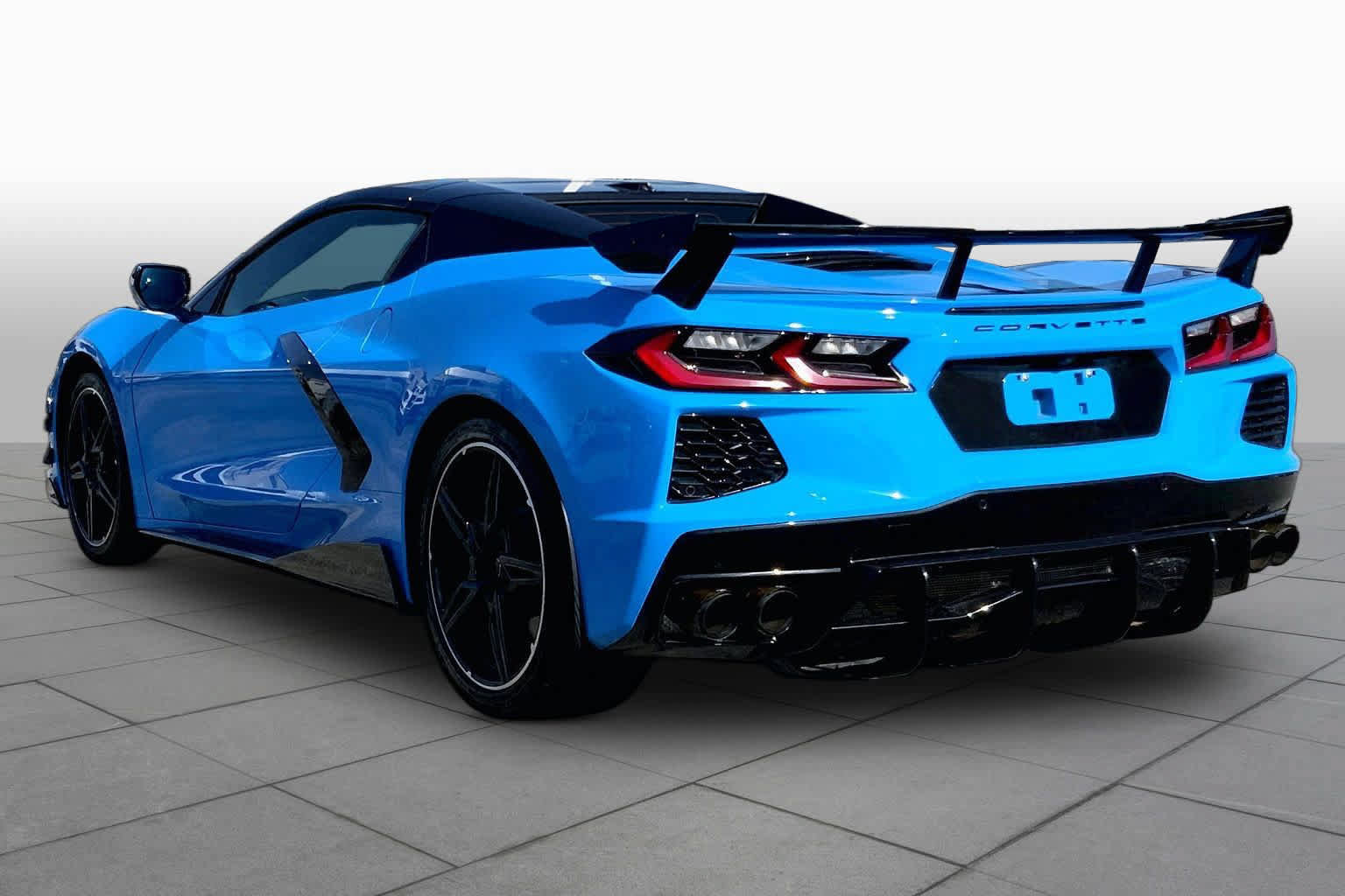 Used 2022 Chevrolet Corvette Stingray Premium Conv w/ Z51 Performance Package RWD image 11