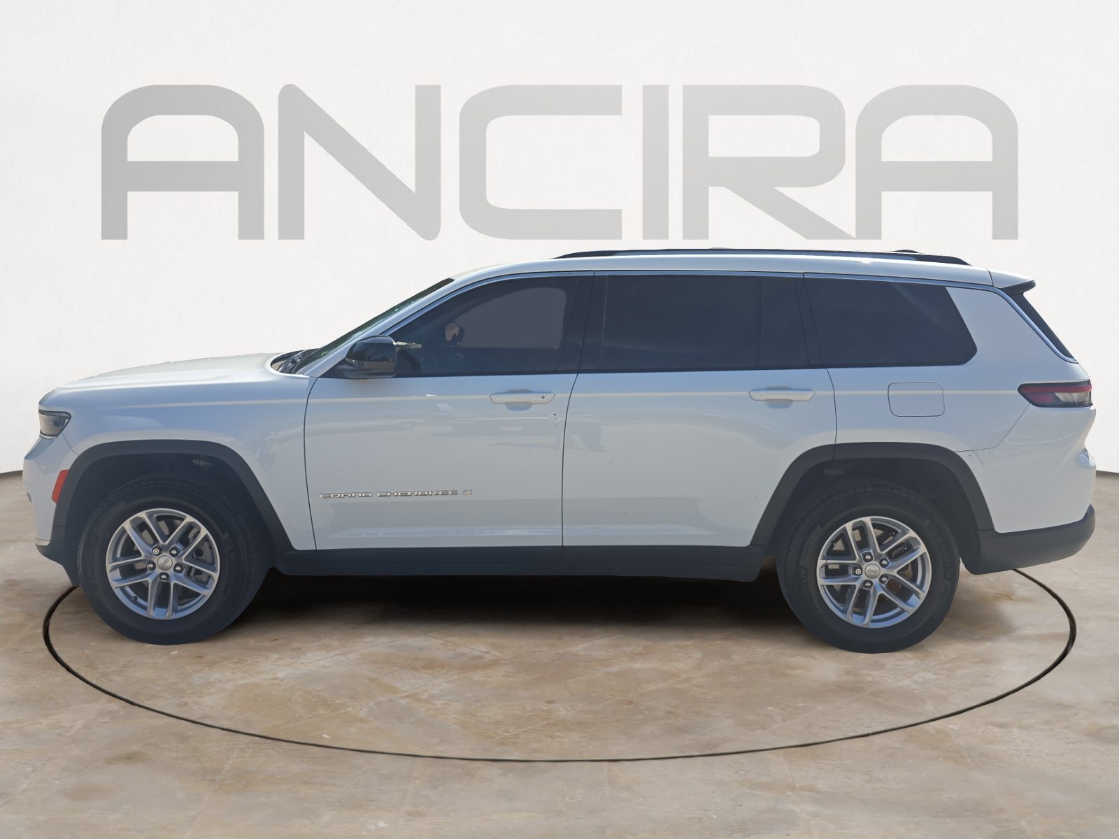 Used 2023 Jeep Grand Cherokee L Laredo AWD/4WD image 7