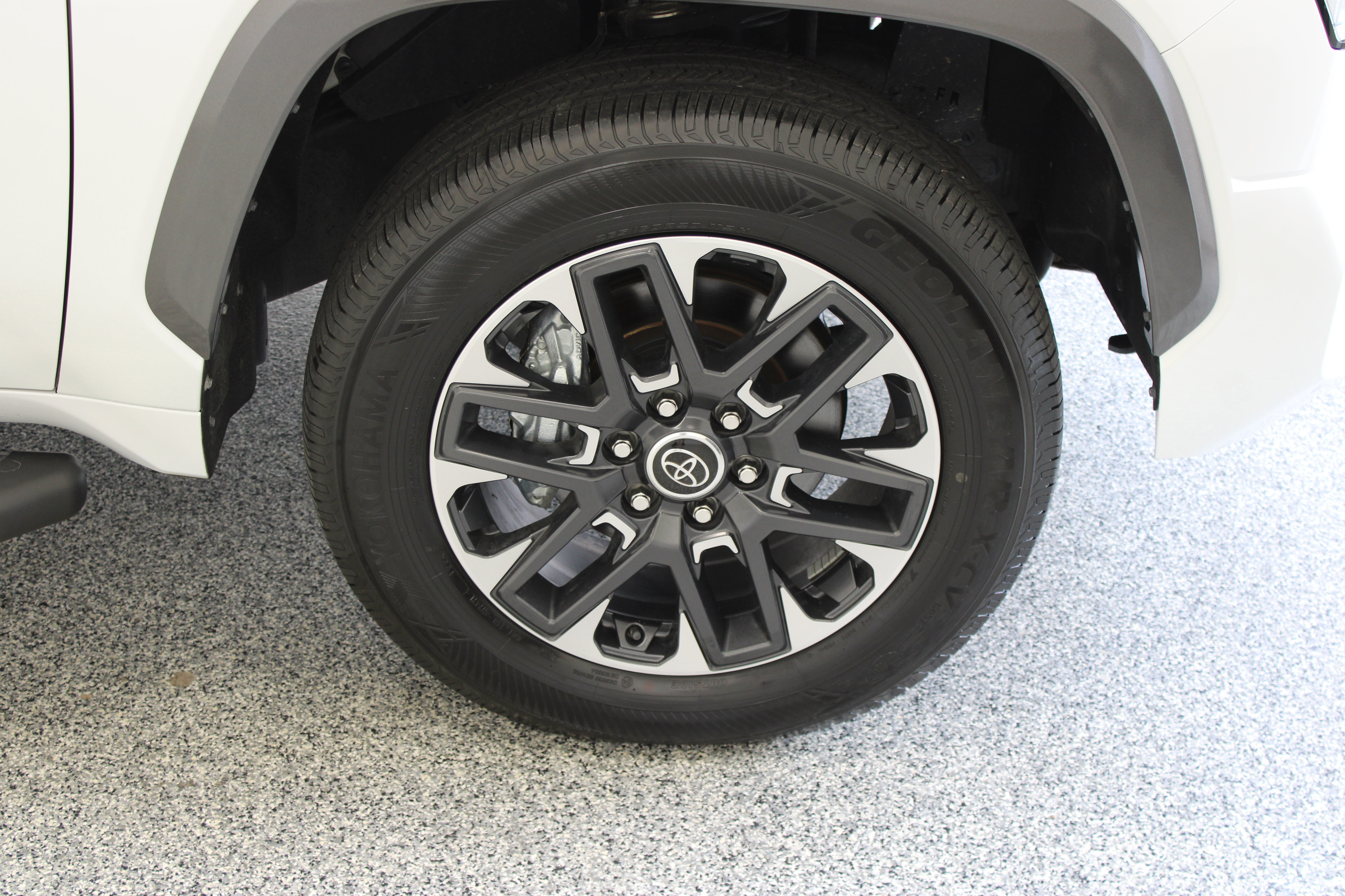 Used 2024 Toyota Tundra Limited RWD image 5