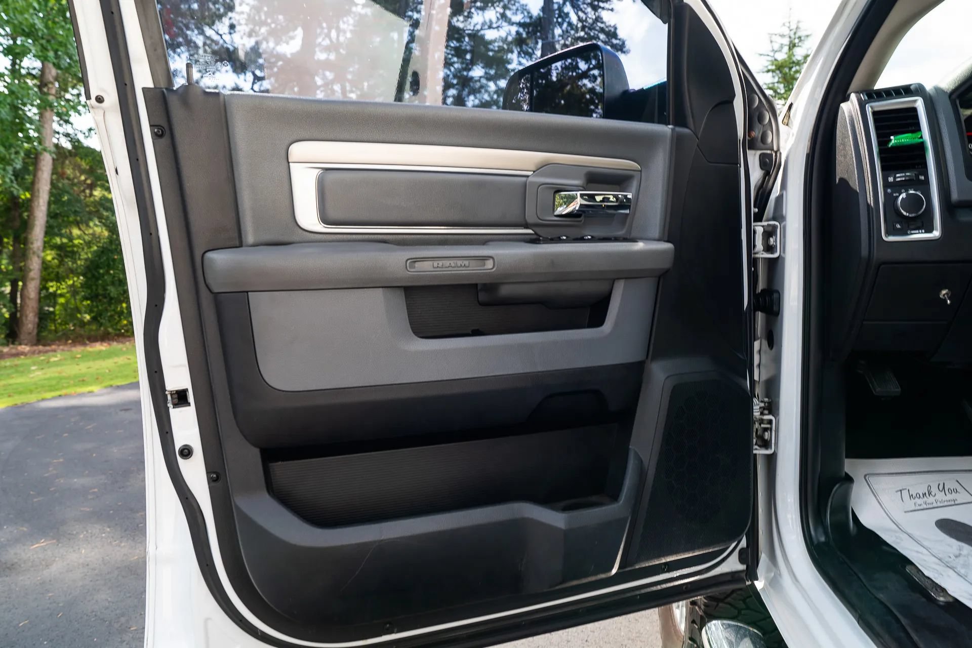 Used 2015 RAM 3500 SLT AWD/4WD image 22
