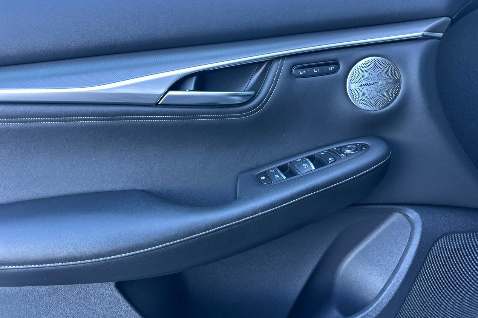 Used 2023 INFINITI QX55 Essential image 12