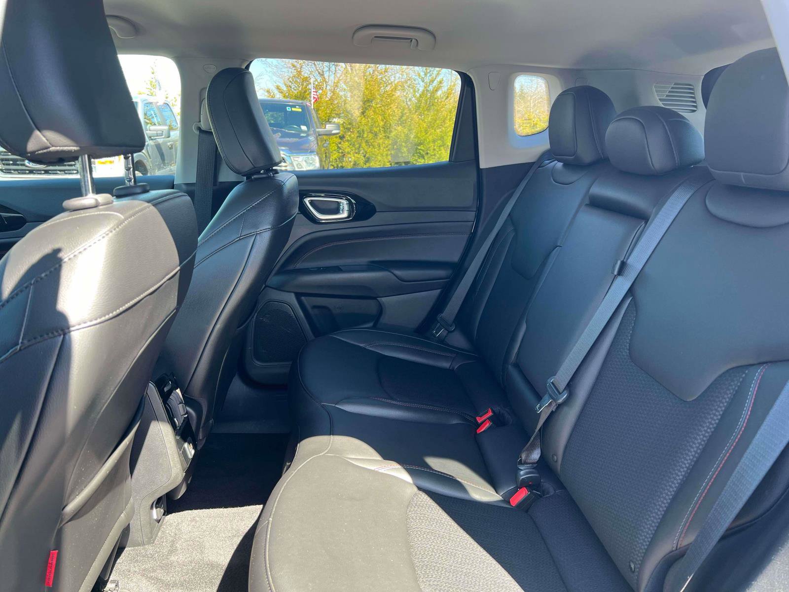 Used 2022 Jeep Compass Trailhawk image 28