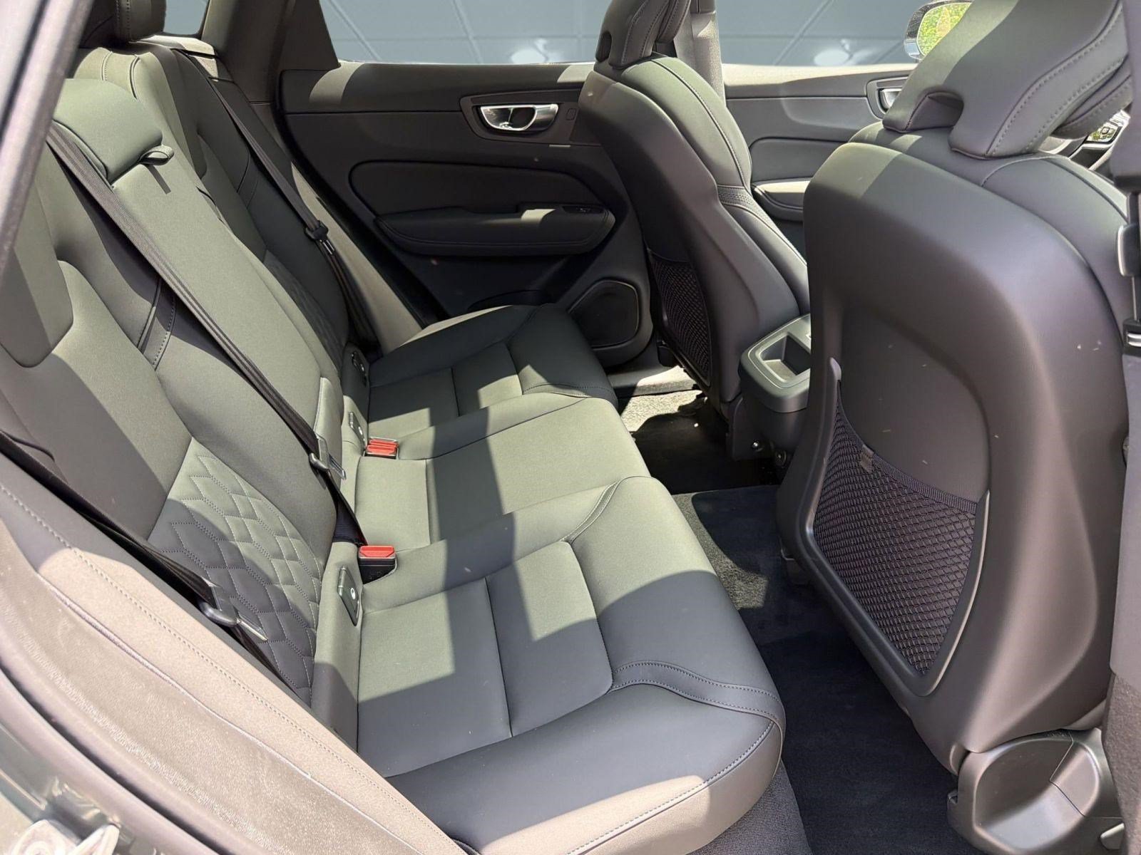 New 2026 Volvo XC60 B5 Plus w/ Protection Package Premier AWD/4WD image 29