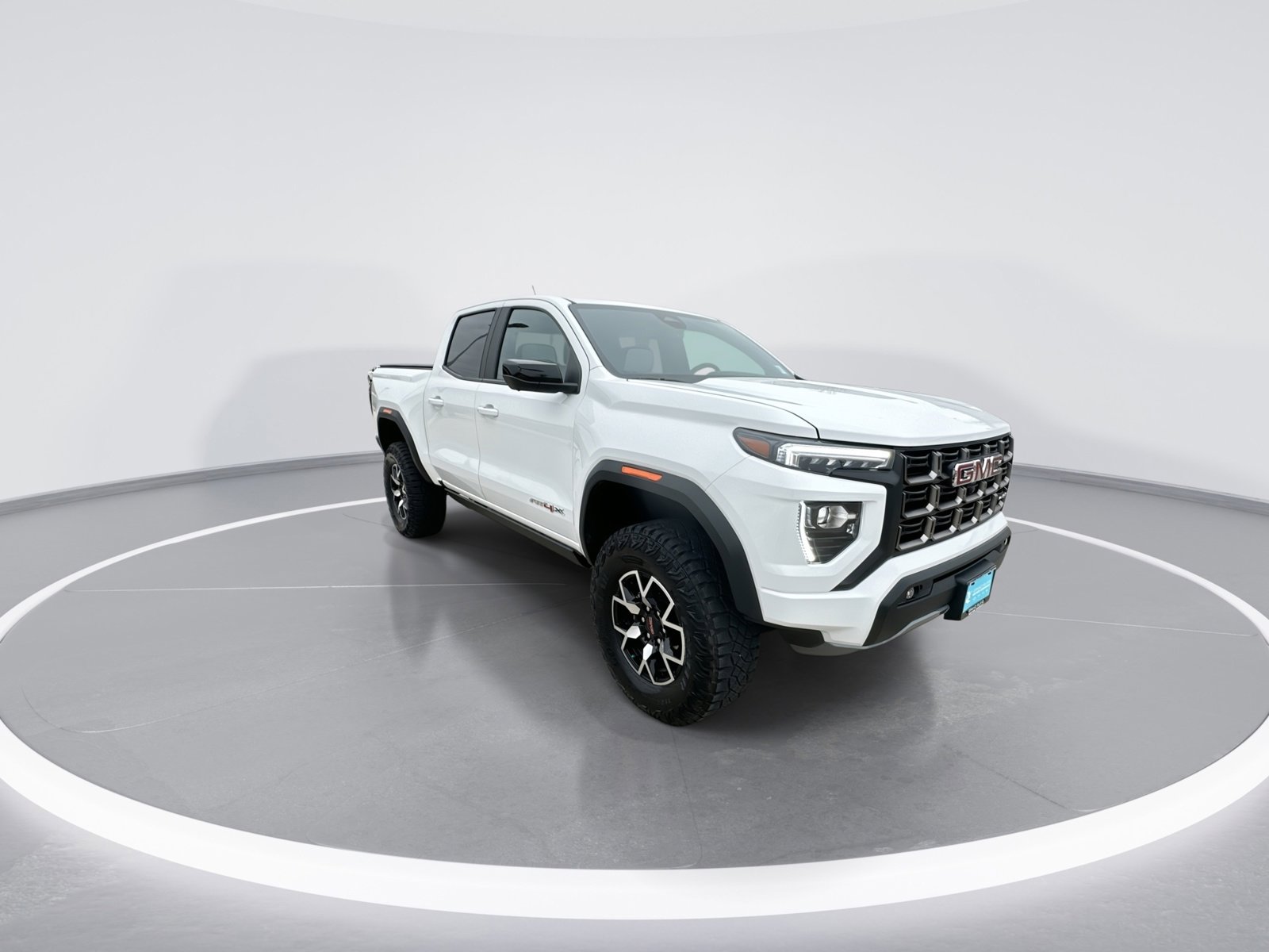 Used 2025 GMC Canyon AT4 w/ AT4X Package AWD/4WD image 2