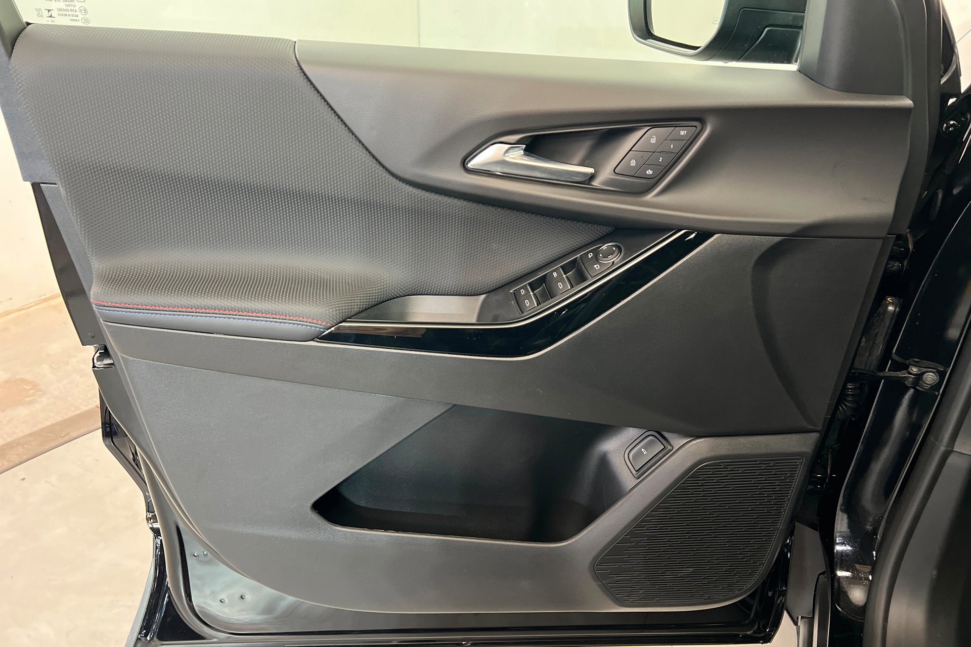 New 2026 Chevrolet Equinox RS w/ Convenience Package III image 15