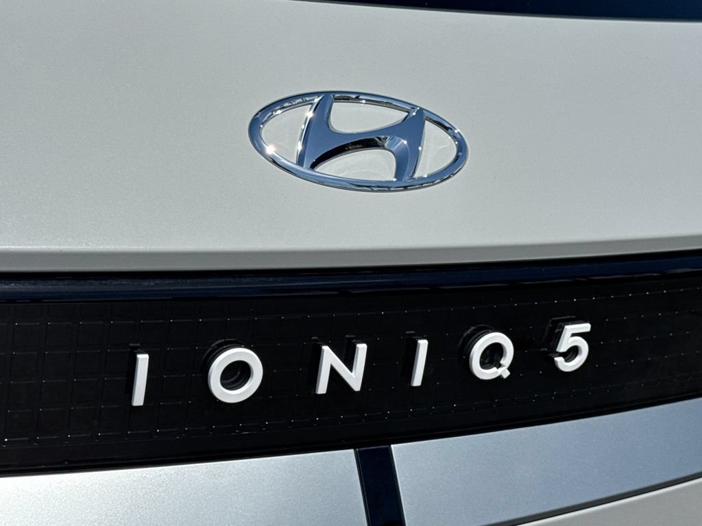 Used 2024 Hyundai Ioniq 5 SEL RWD image 12