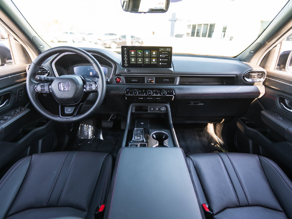 Used 2026 Honda Pilot Black Edition image 18