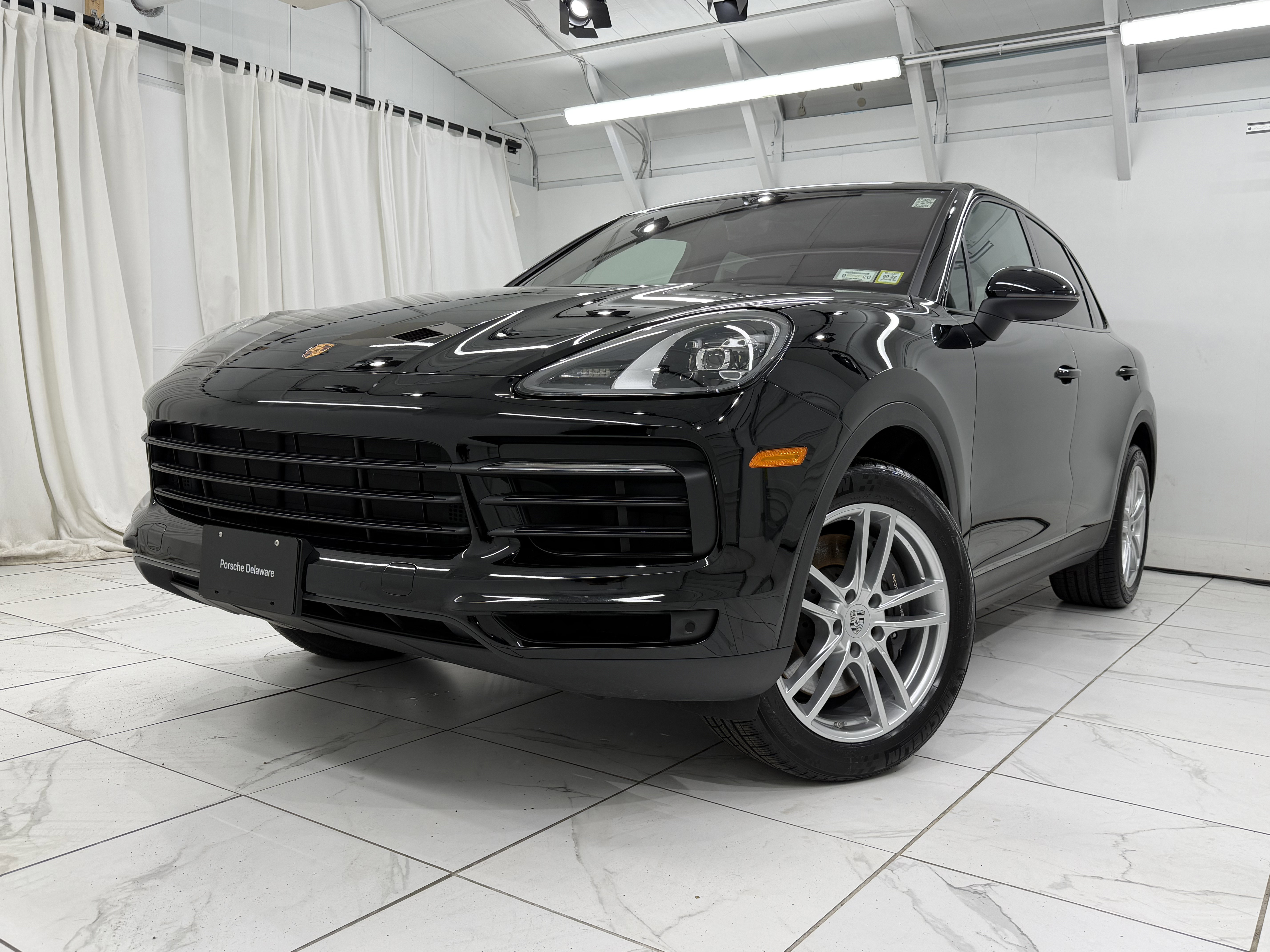 Certified 2023 Porsche Cayenne AWD/4WD image 8