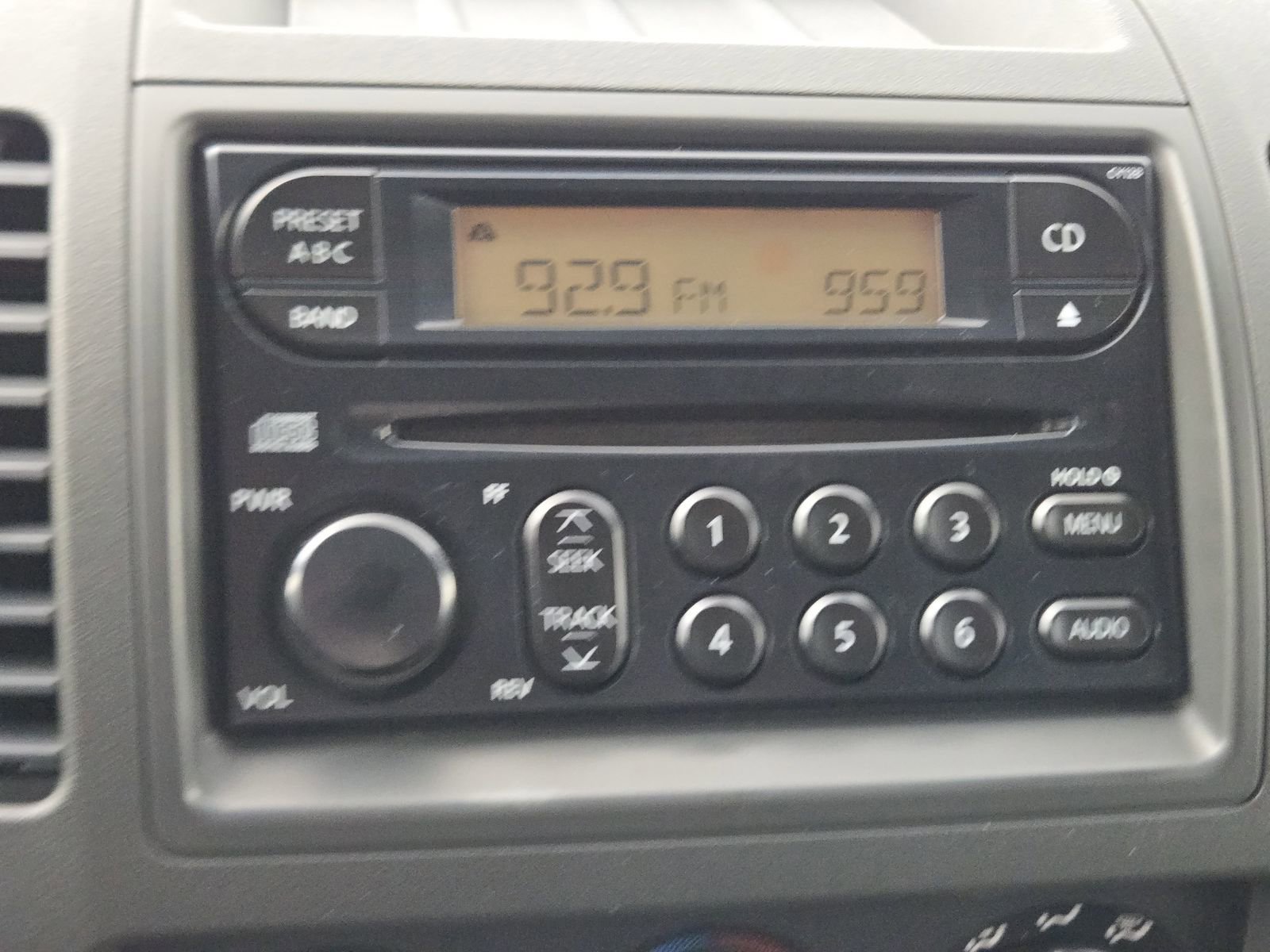 Used 2006 Nissan Frontier XE w/ (G01) XE Preferred Pkg image 24