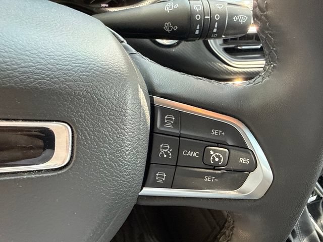 Used 2023 Jeep Compass Latitude w/ Sun and Sound Group AWD/4WD image 27
