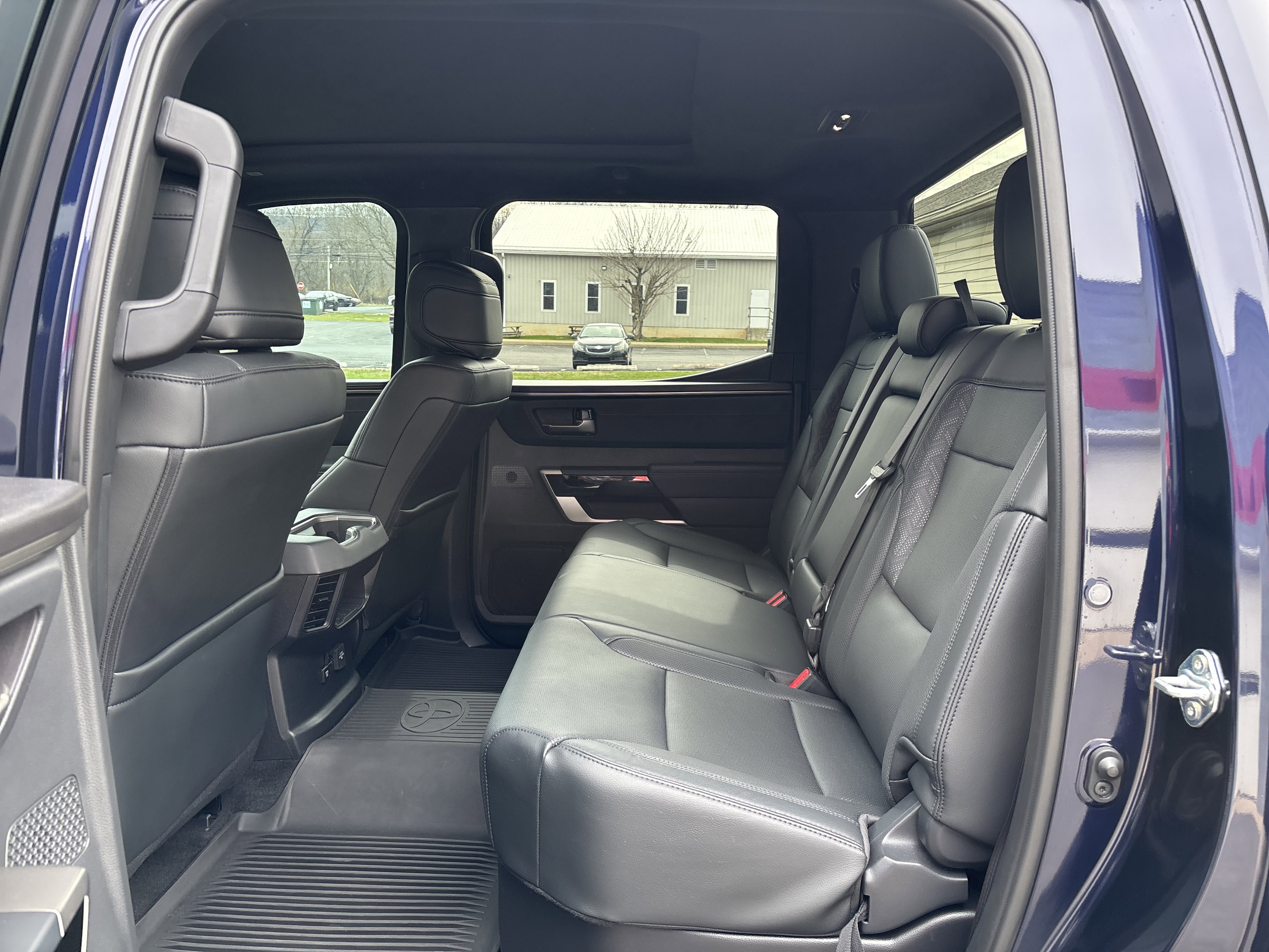 Used 2025 Toyota Tundra Limited w/ TRD Off-Road Package image 7