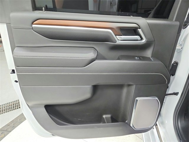 Used 2025 GMC Sierra 3500 Denali w/ Technology Package image 37