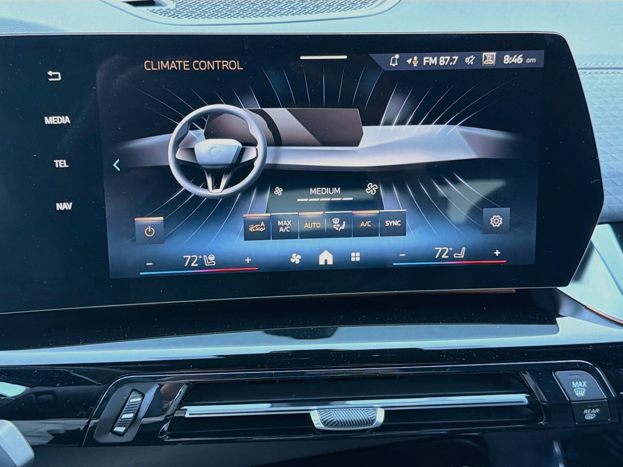New 2026 BMW X2 xDrive28i w/ Technology Package AWD/4WD image 34
