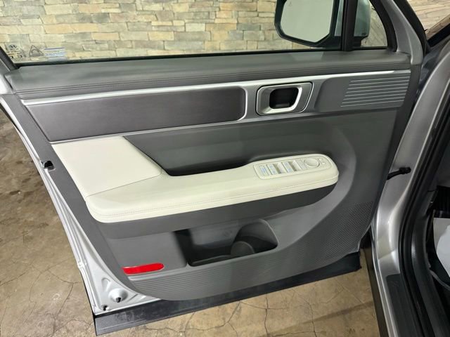 Used 2025 Hyundai Santa Fe SEL image 11