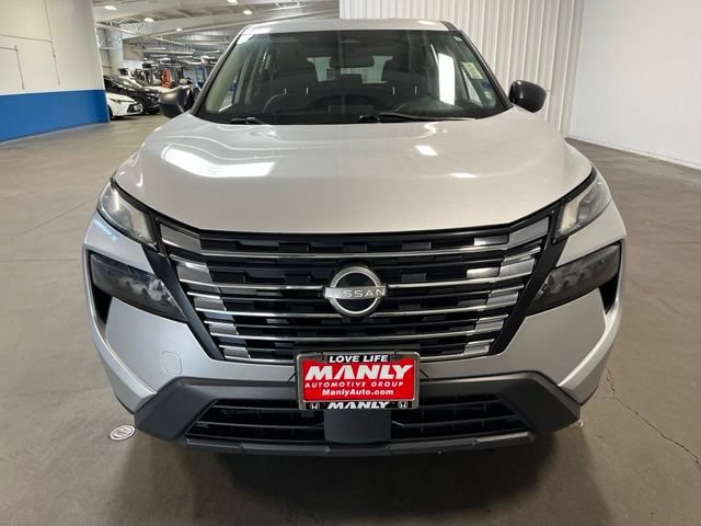 Used 2024 Nissan Rogue S AWD/4WD image 8