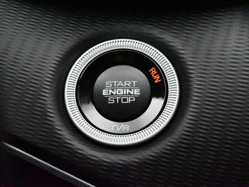 Used 2024 Jeep Grand Cherokee L Laredo w/ Luxury Tech Group I image 35