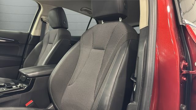 Used 2023 Buick Envision Preferred image 23
