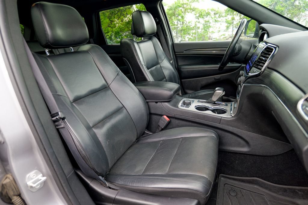 Used 2019 Jeep Grand Cherokee Limited w/ Luxury Group II AWD/4WD image 37