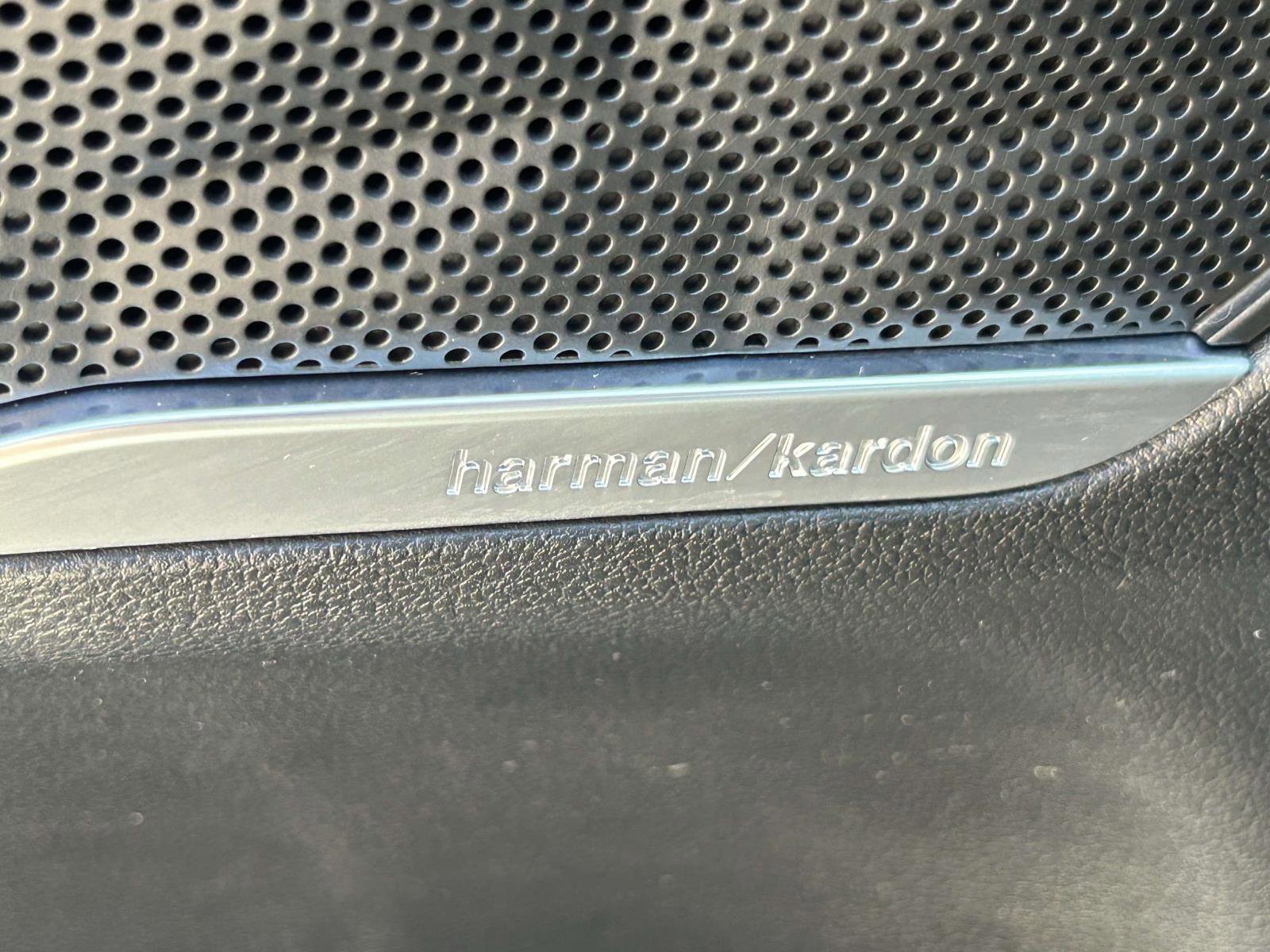 Used 2022 Hyundai Santa Fe SEL w/ Convenience + Premium Package FWD image 12