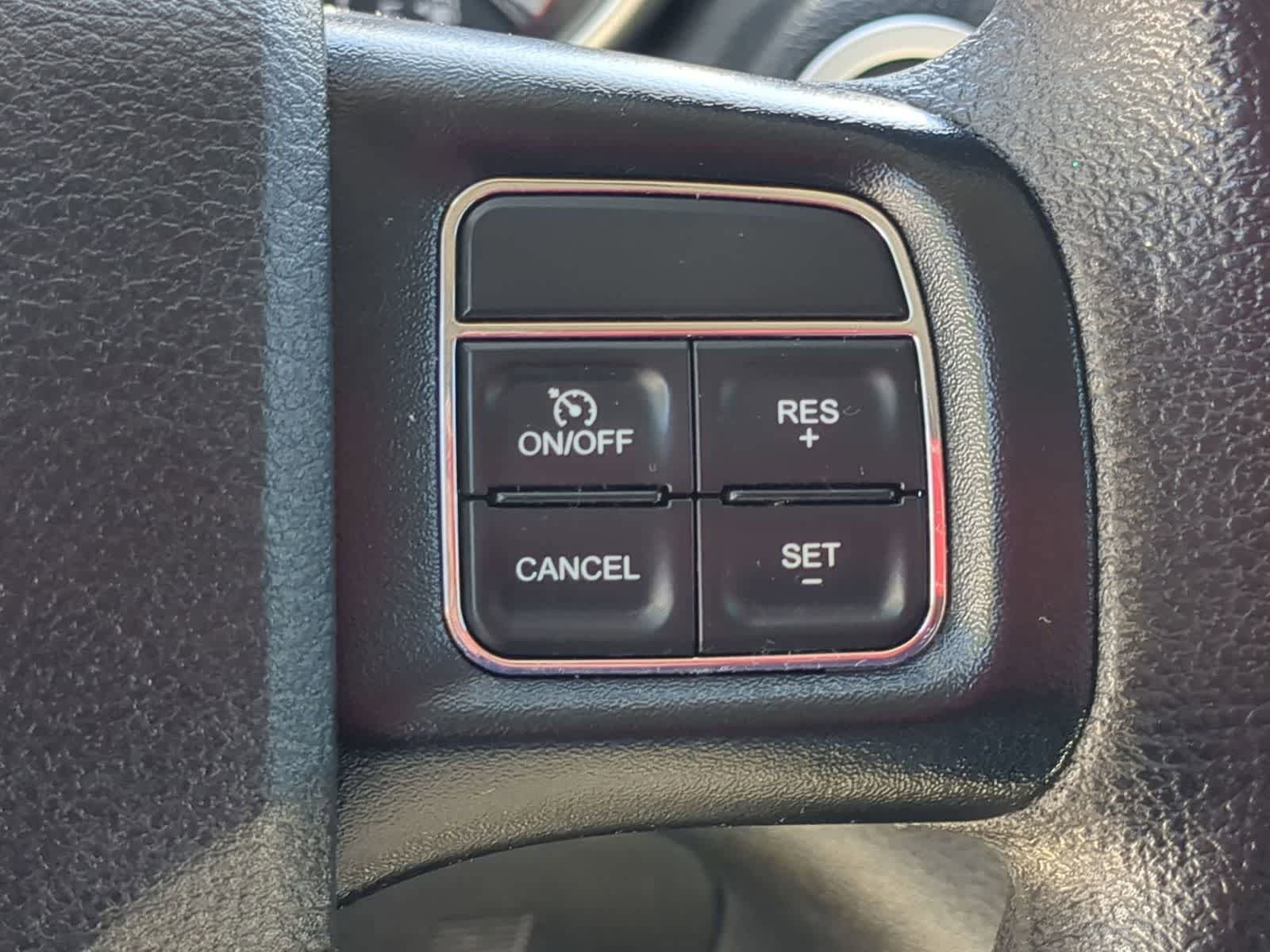 Used 2019 Dodge Journey SE FWD image 24