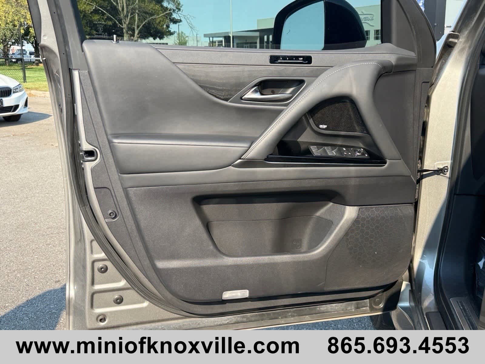 Used 2024 Lexus LX 600 4WD w/ Appearance Package image 15