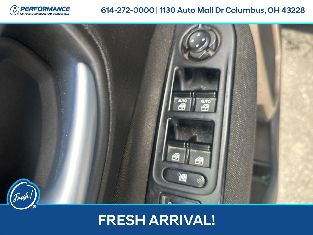 Used 2015 Jeep Renegade Latitude image 12