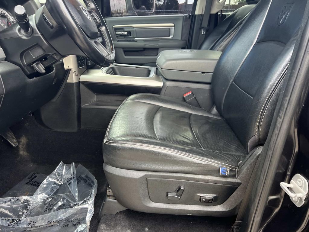 Used 2018 RAM 1500 SLT AWD/4WD image 13