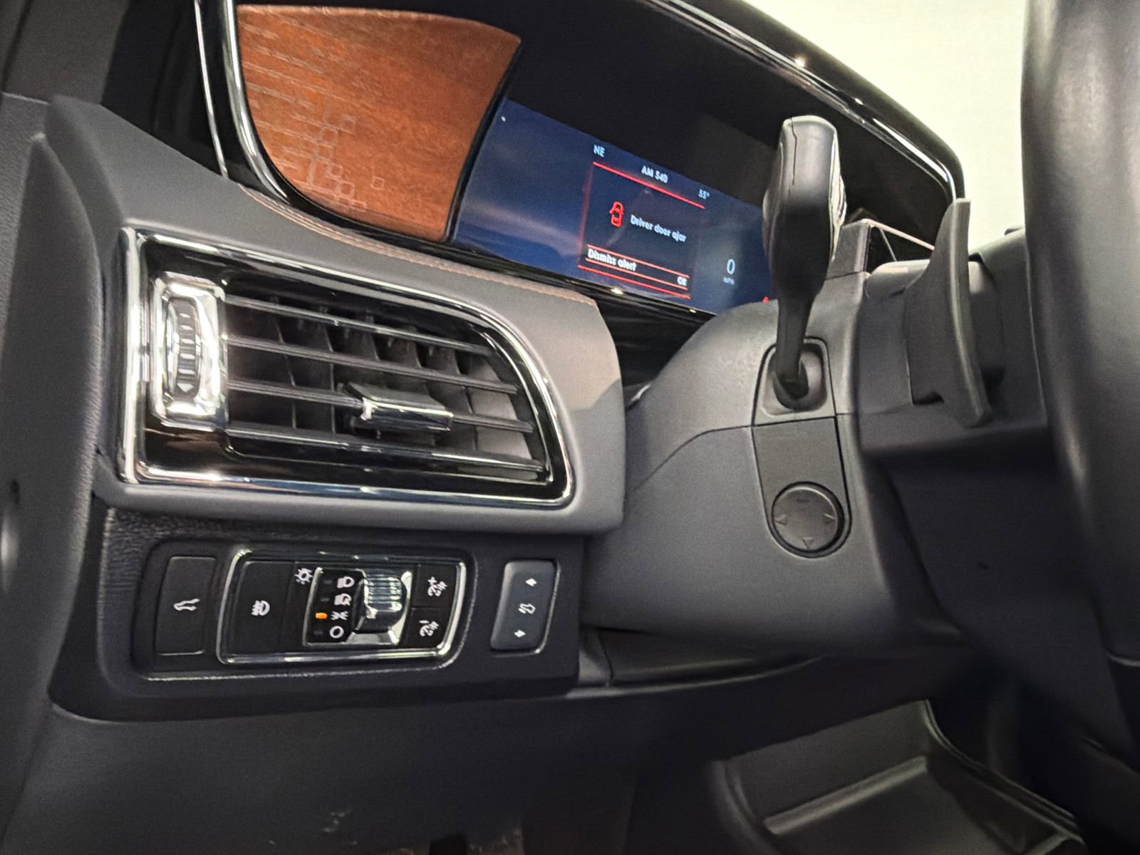 Certified 2024 Lincoln Navigator L Black Label AWD/4WD image 37