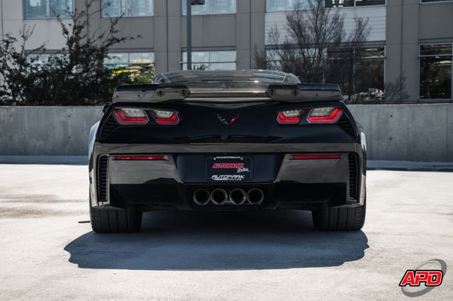 Used 2015 Chevrolet Corvette Z06 w/ 3LZ Preferred Equipment Group image 18