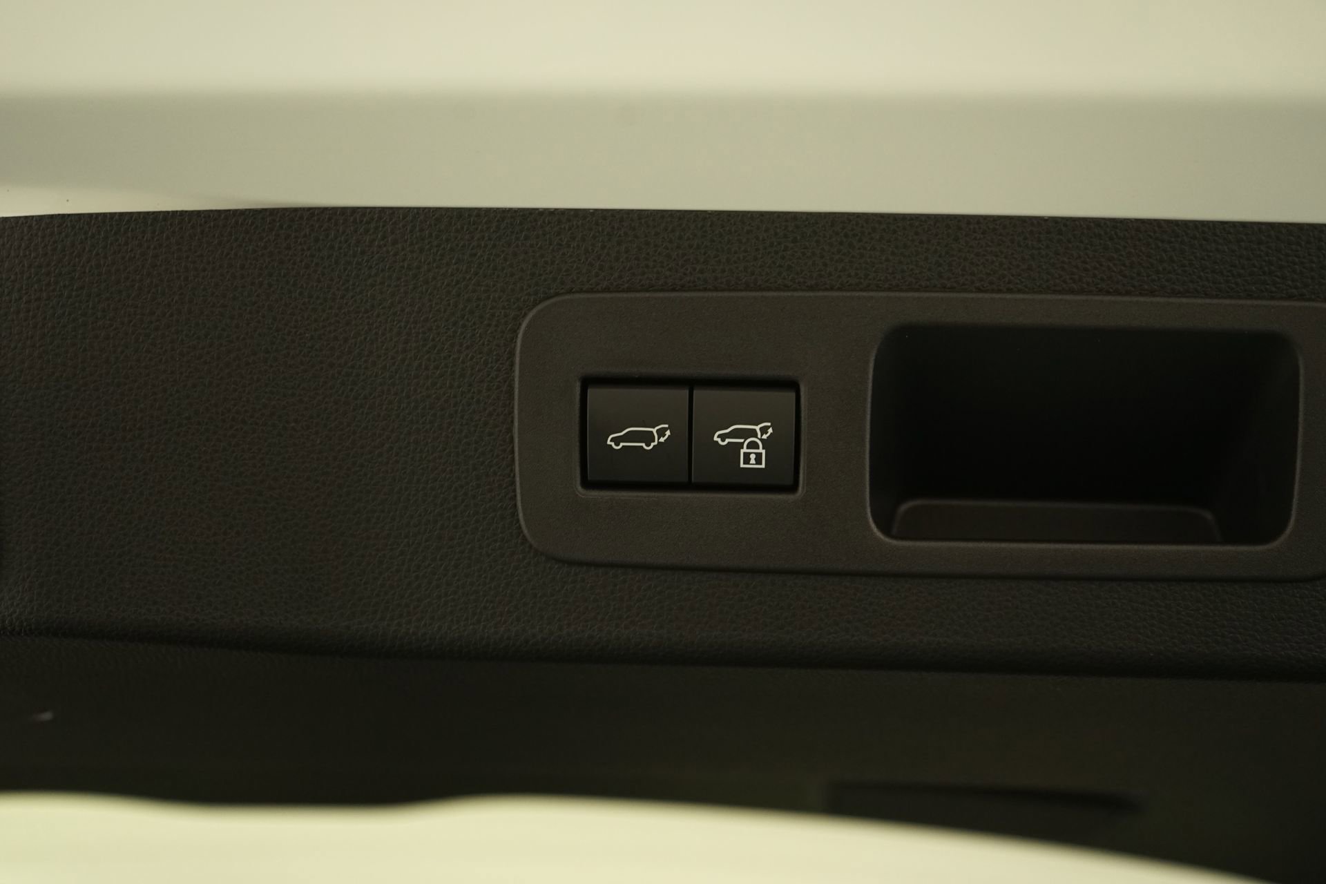 Used 2025 Lexus LX 700h F Sport image 32