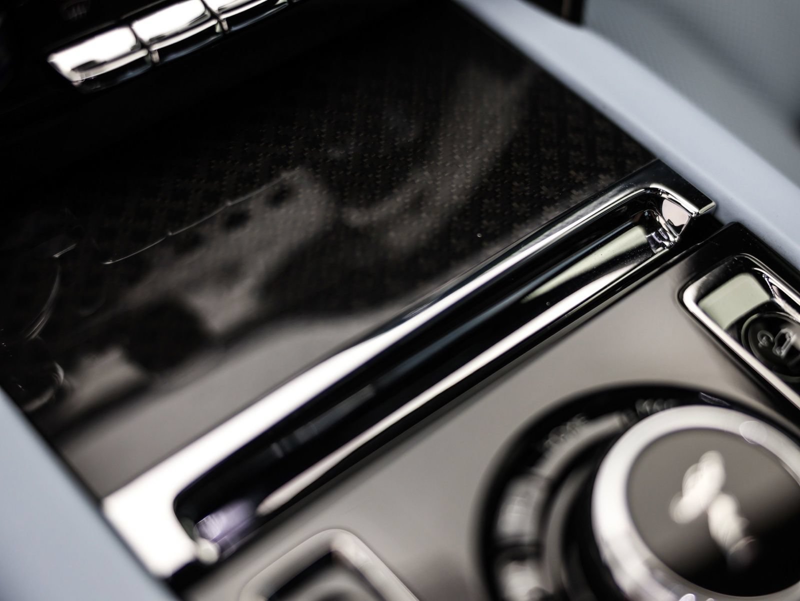 Certified 2025 Rolls-Royce Cullinan Black Badge AWD/4WD image 54