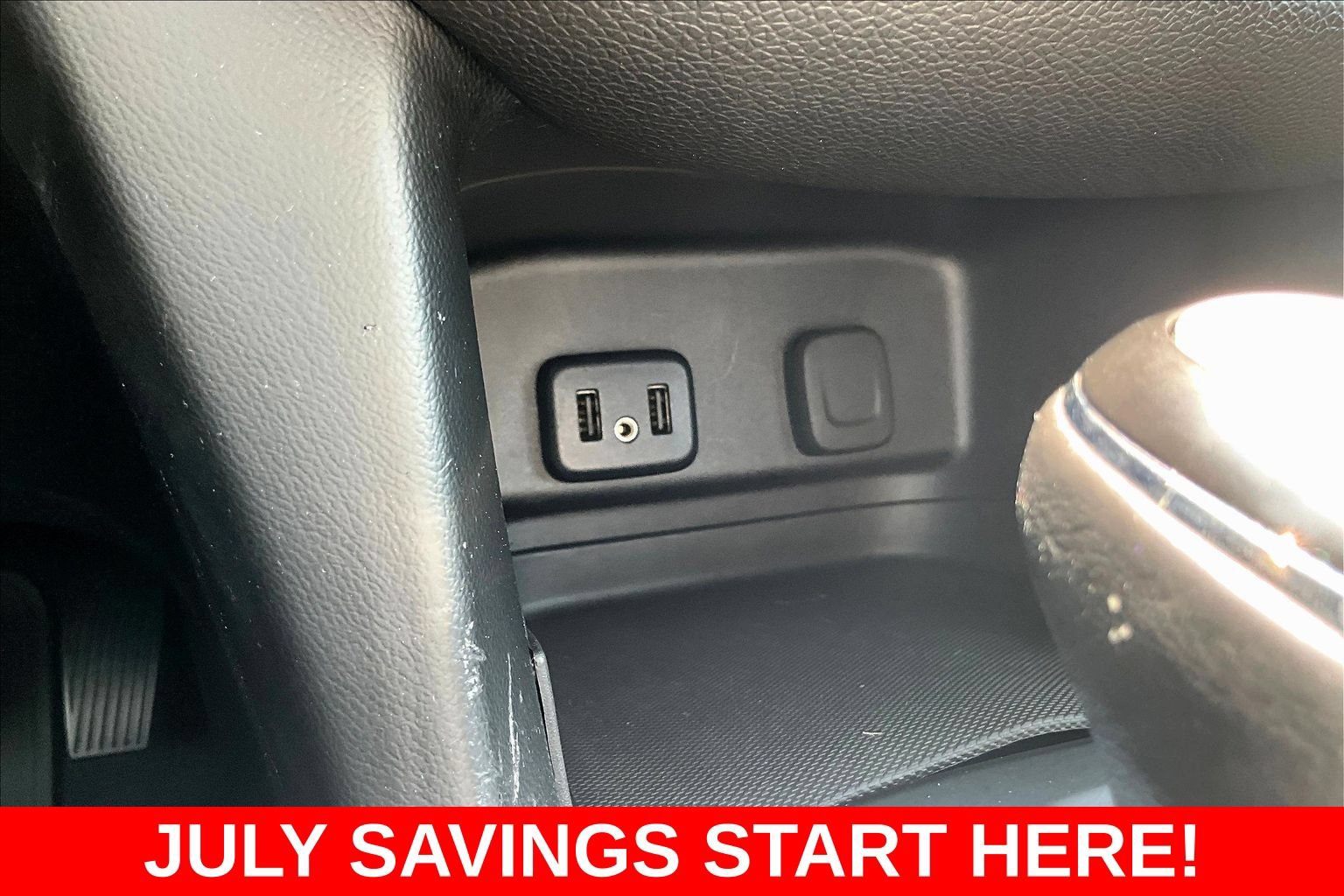 Used 2018 Chevrolet Equinox LT w/ Sun & Infotainment Package AWD/4WD image 17