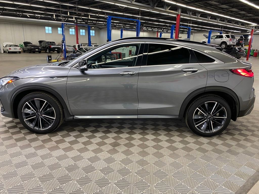 Used 2023 INFINITI QX55 Luxe w/ Cargo Package image 3