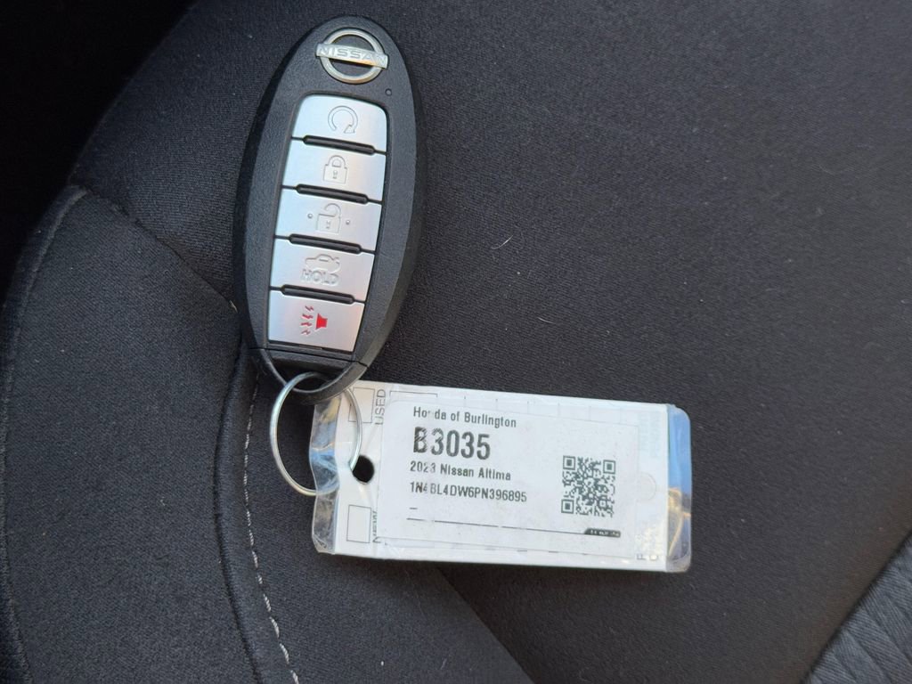Used 2023 Nissan Altima 2.5 SV image 31