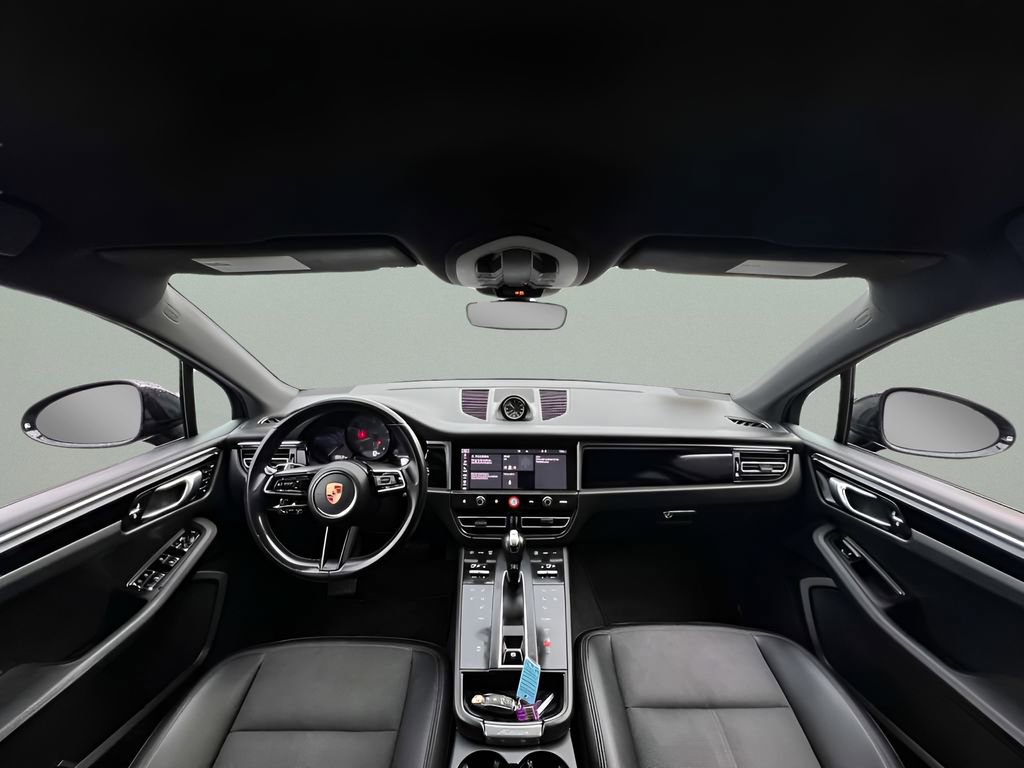 Used 2024 Porsche Macan T AWD/4WD image 17