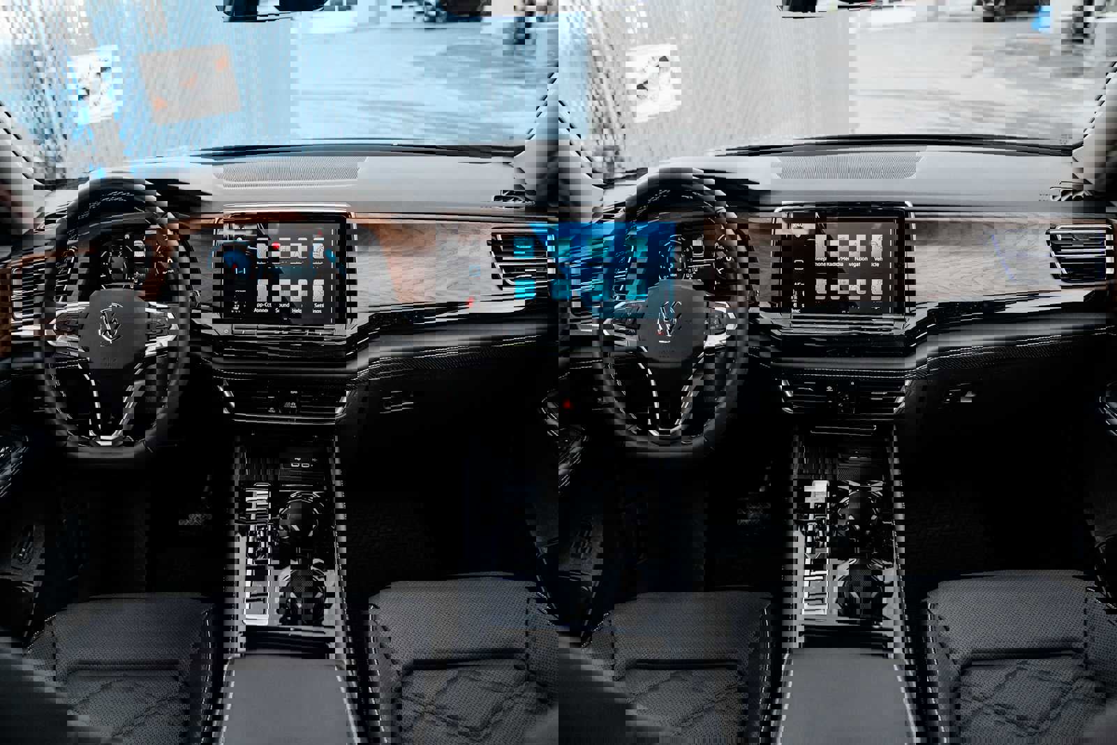 New 2026 Volkswagen Atlas SE image 11