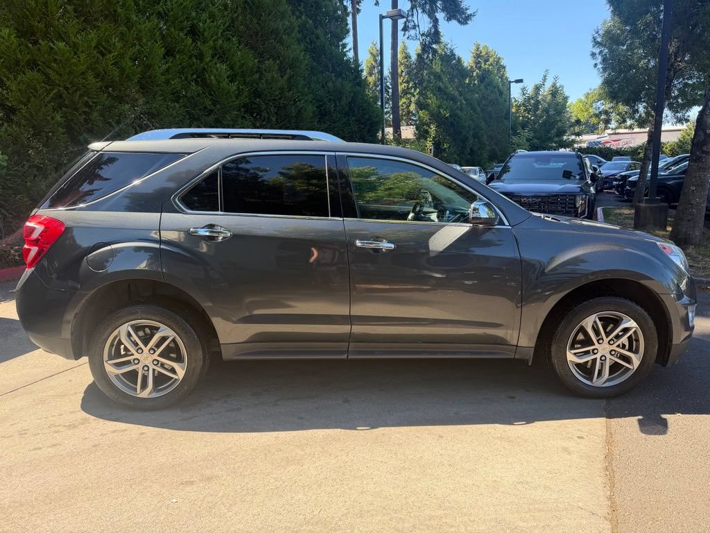 Used 2017 Chevrolet Equinox Premier w/ Enhanced Convenience Package AWD/4WD image 2