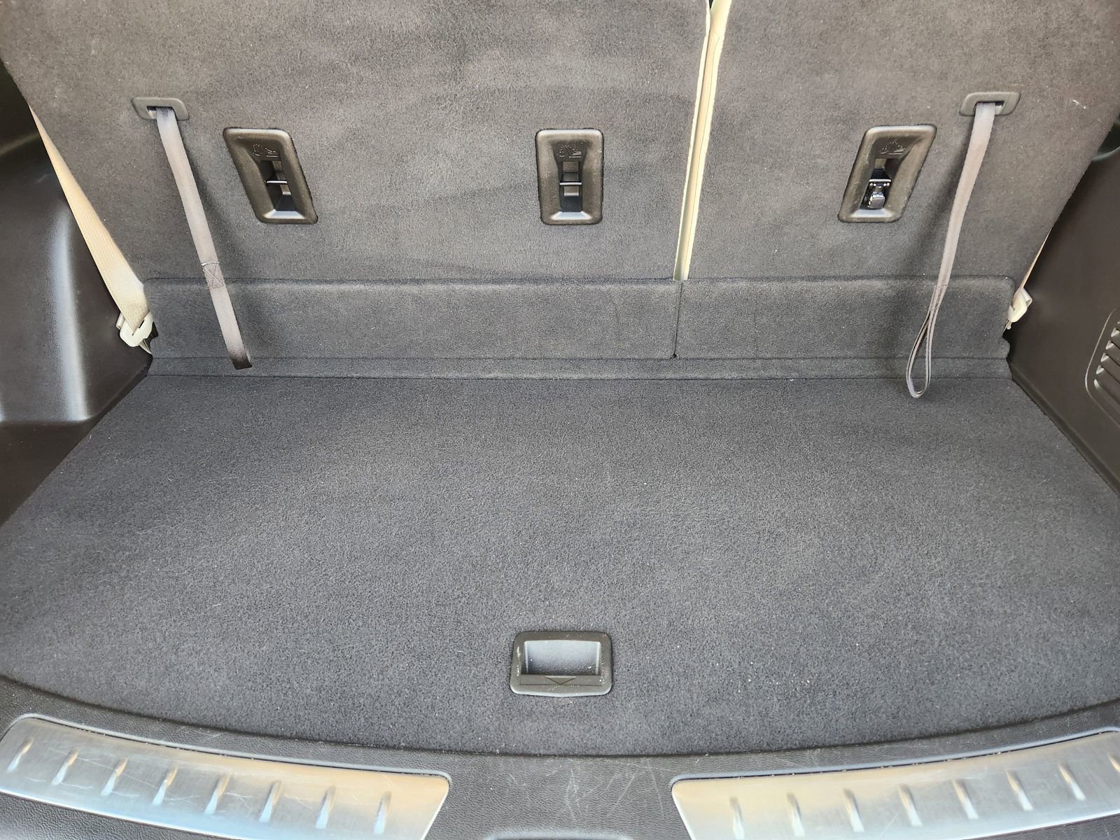 Used 2024 Buick Enclave Essence image 36